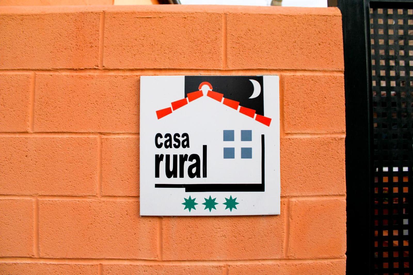 Casa Rural El Horno De La Aldegueela Torrecaballeros Exterior photo