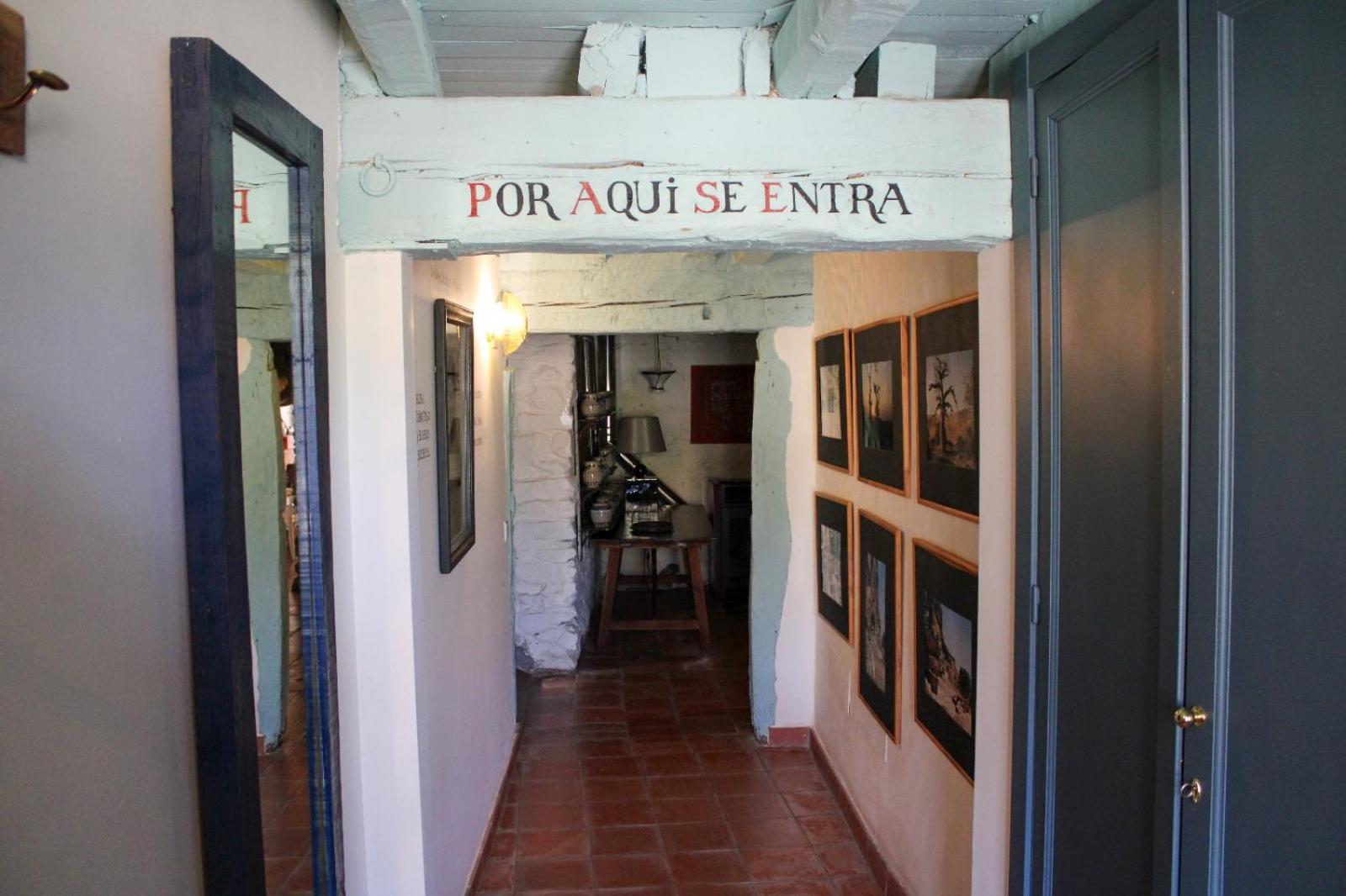 Casa Rural El Horno De La Aldegueela Torrecaballeros Exterior photo